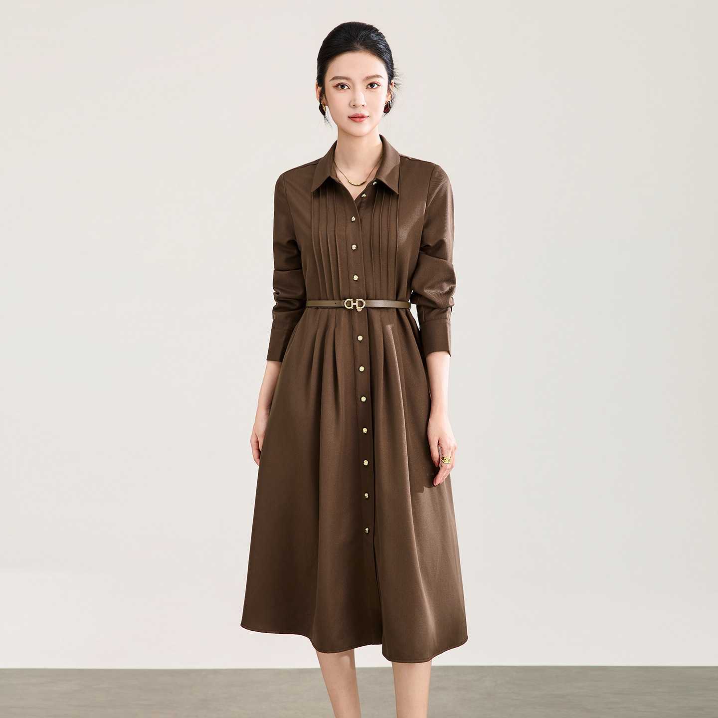 2616407-南油高品质复古文艺翻领压褶长袖连衣裙秋季女装款收腰裙