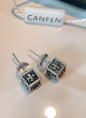 CANFEN方块十字架浮雕复古风耳钉