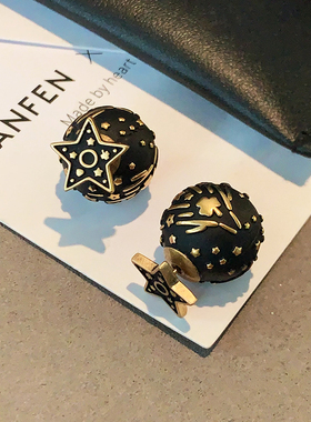 迪家黑色五角星耳环2025新款爆款高级感双面耳饰女小香风朋克耳钉