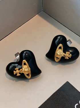 黑色珐琅爱心西太后耳环2026新款爆款高级感耳饰复古中性朋克耳钉