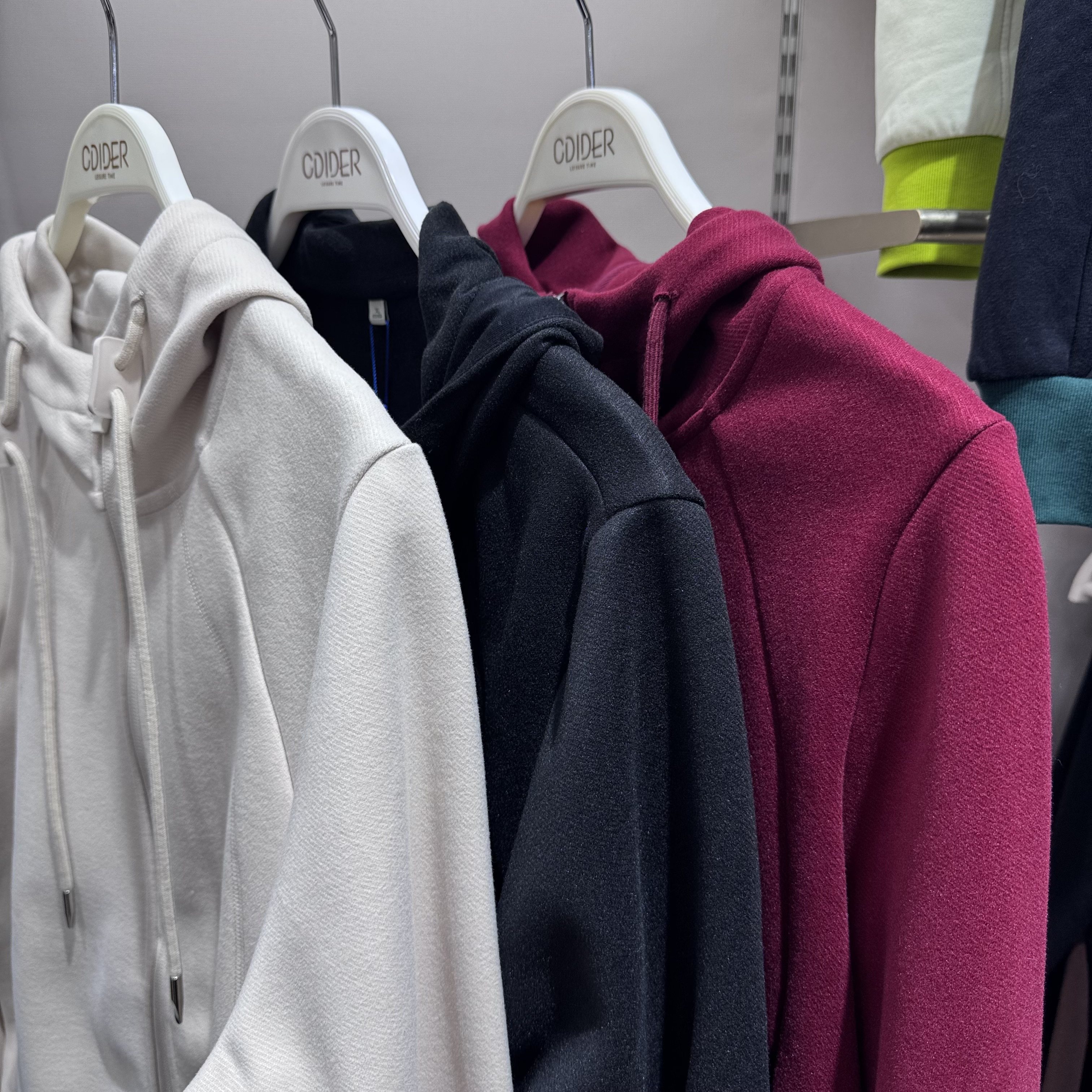 凯迪娅女士时尚斜纹一体绒防风春秋连帽运动外套56420,女装/女士精品,短外套,淘宝优惠券,粉丝福利购,淘宝优惠卷