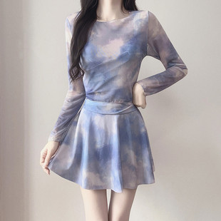 罩衫 高级感扎染长袖 两件套遮肉保守遮肚子 连体裙式 泳衣女2026新款