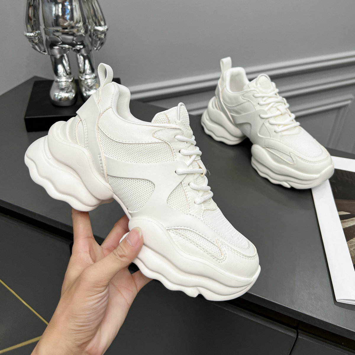 73 hheels女鞋椰椰奶冻新款厚底圆头真皮舒适运动休闲单鞋女老爹