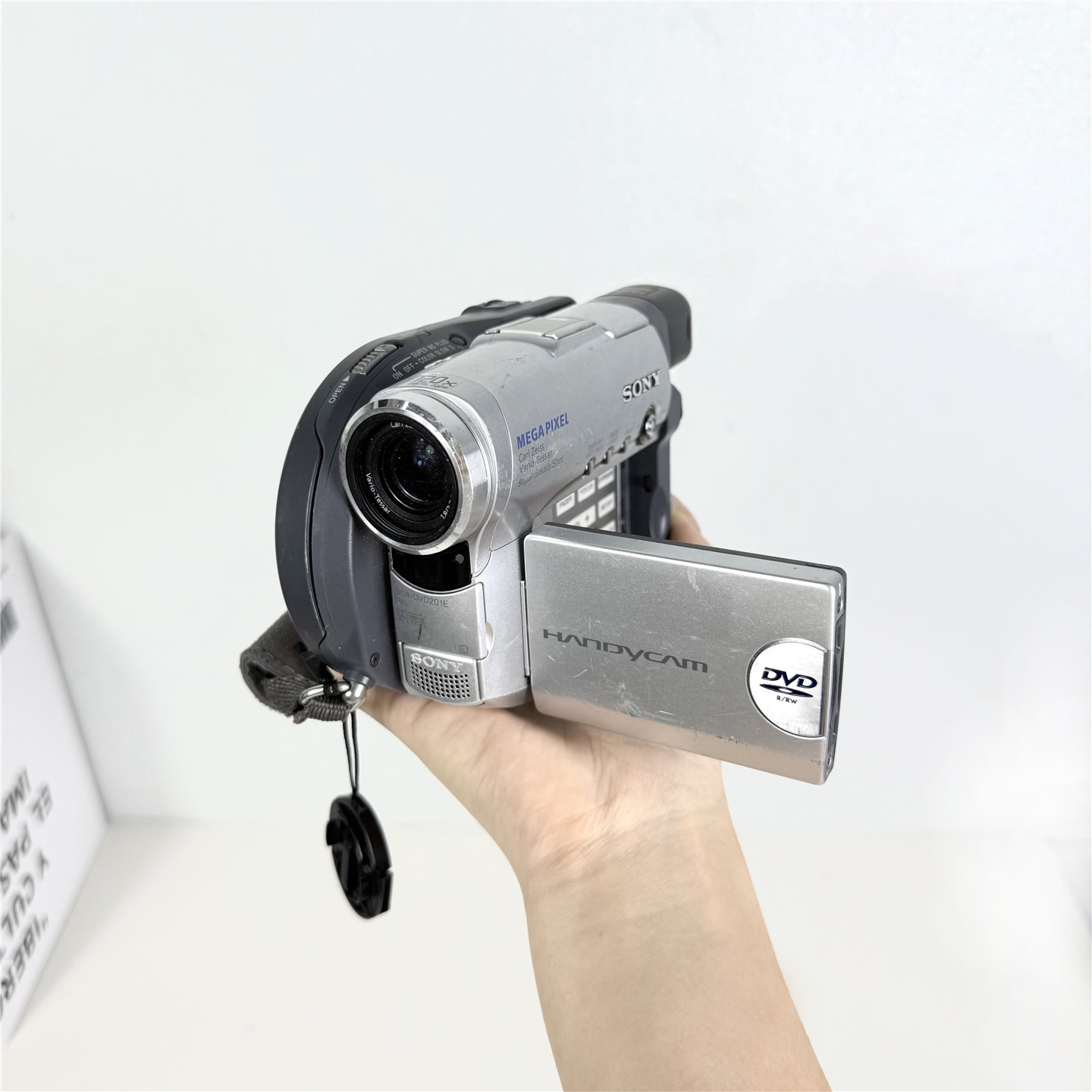 数码红色DV摄像机模型摆件