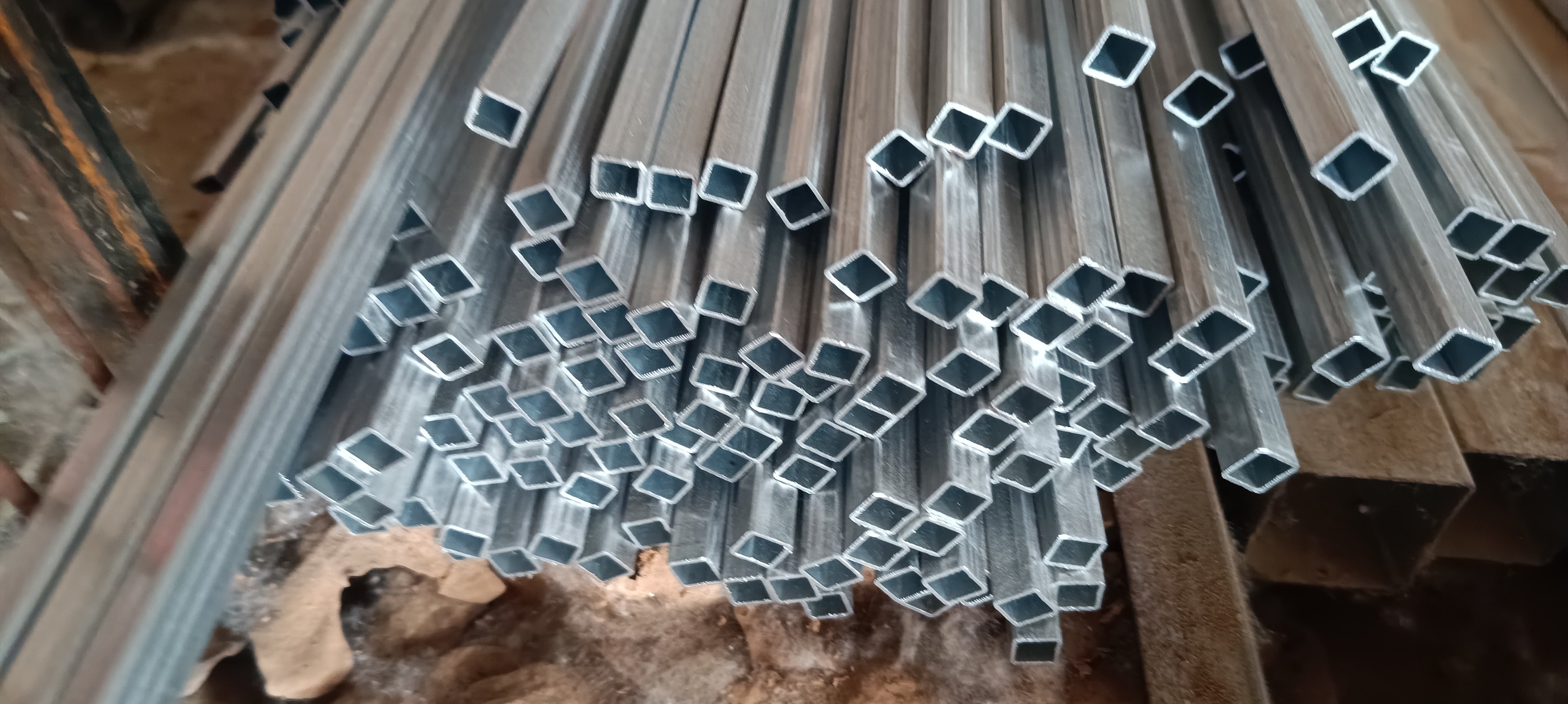 镀锌方管10*10mm  厚度1.0毫米 1*1cn方管