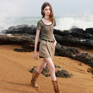 ibudu2025夏季新款修身短款短袖T恤方领套头衫带胸垫休闲女