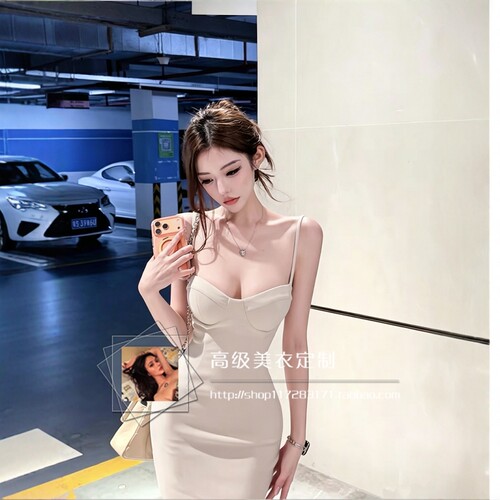 带胸垫显身材收腰辣妹吊带包臀裙