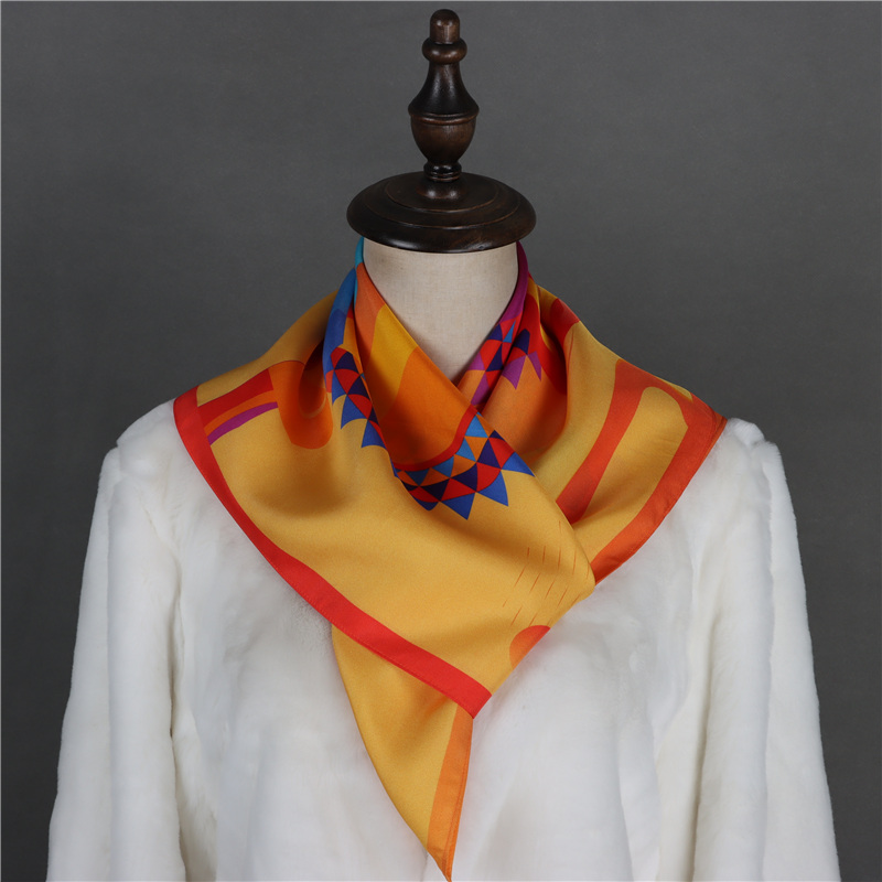 真丝斜纹绸精美时尚印花方巾