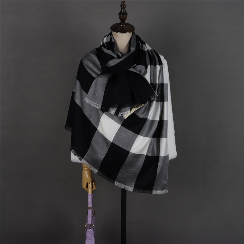 亲肤柔软高级感条纹丝羊毛长巾