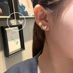 轻奢定制18K玫瑰金白贝母蝴蝶耳钉女简约时尚百搭耳饰送女友礼物
