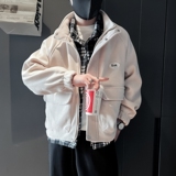 米白色