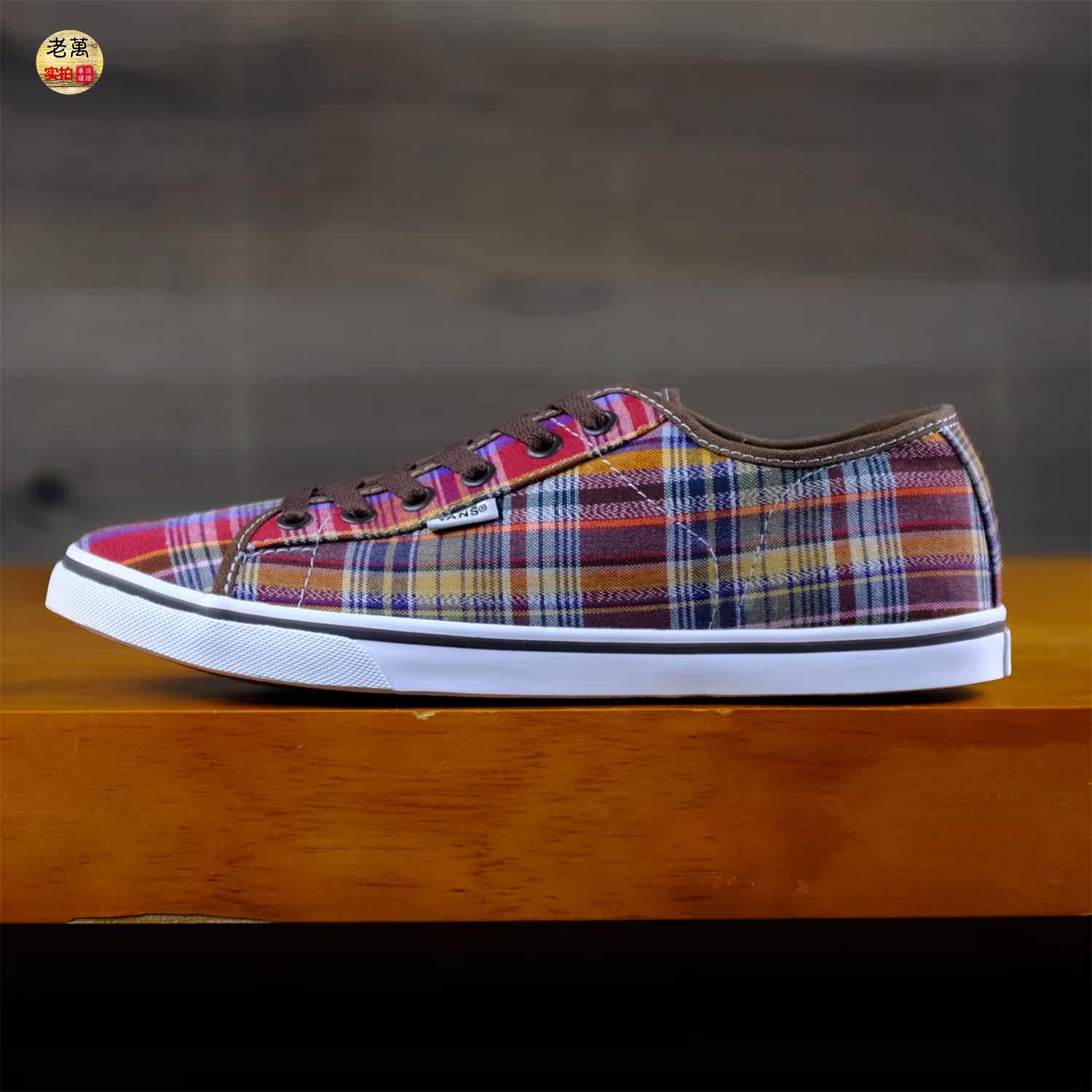 VANS范斯女款低帮百搭帆布鞋