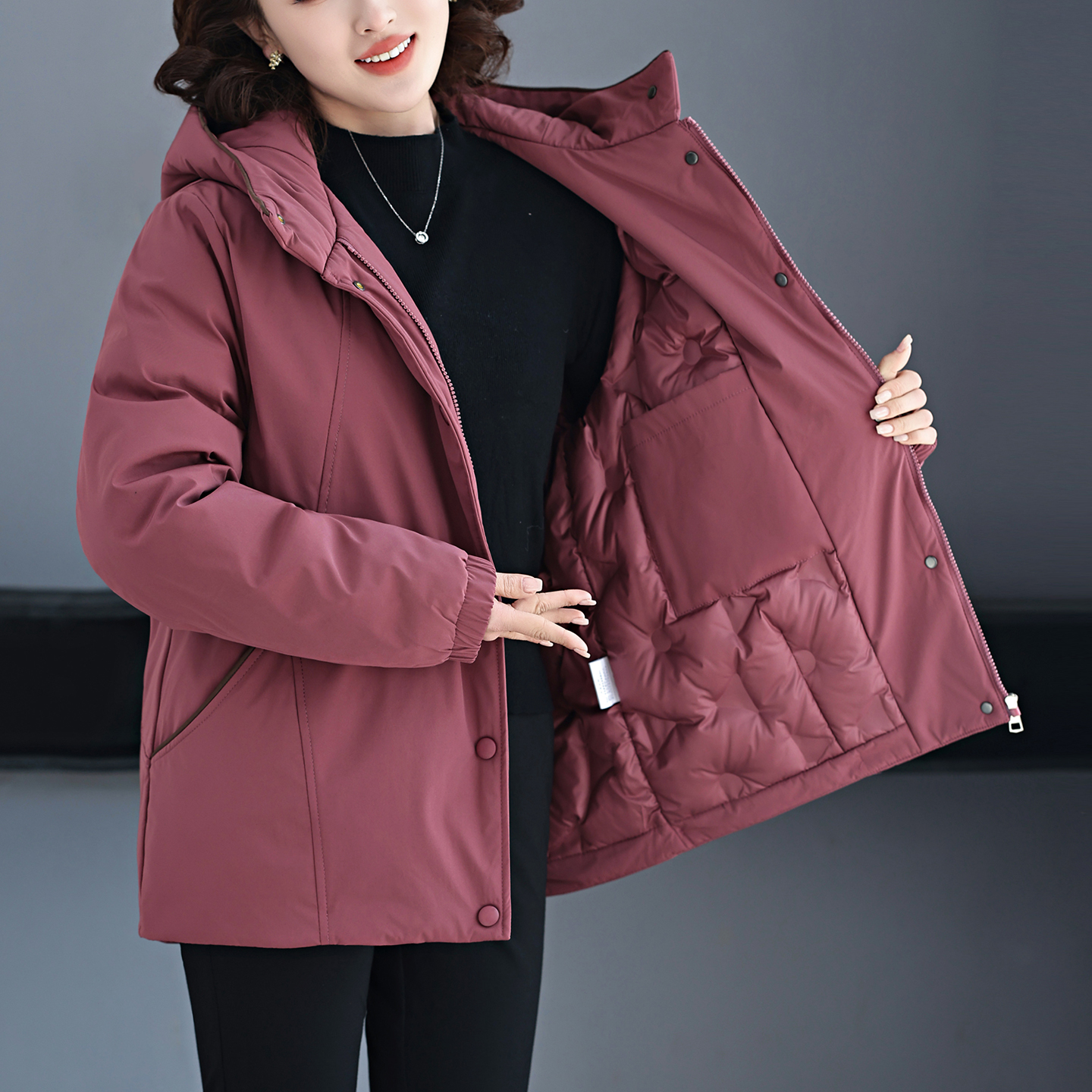 高端大码羽绒服版型好看妈妈外套