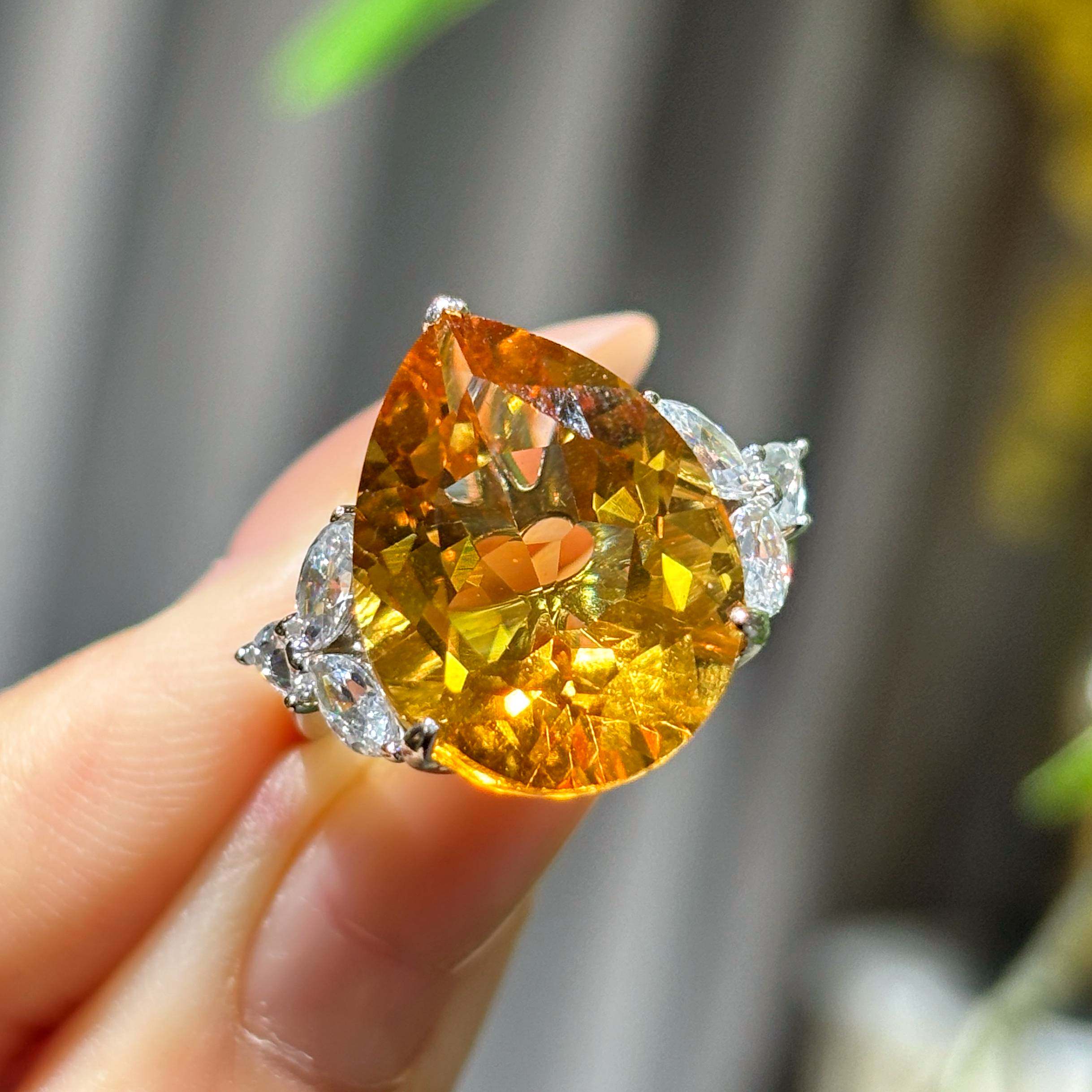 VISING珠宝15克拉天然黄水晶梨形鸽子蛋戒指S925