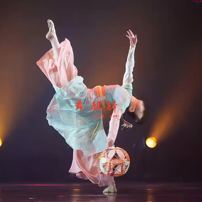 新款古典舞明灯引飘逸演出服