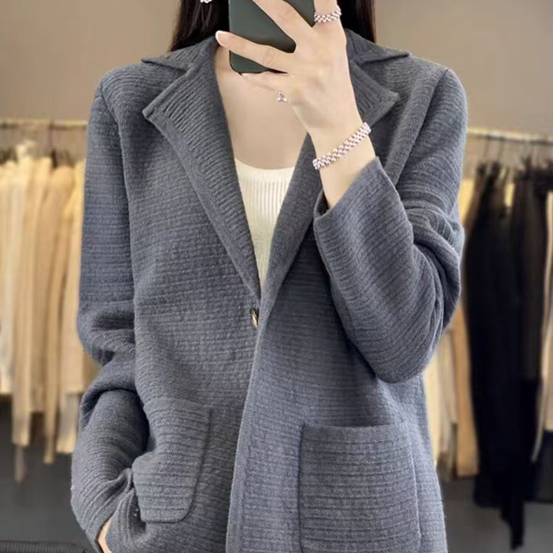 24秋季新款西服领100纯羊毛衫女羊绒开衫外套宽松针织外搭上衣韩
