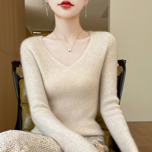 百搭毛衣设计感打底衫 2025秋冬新款 通勤针织衫 女韩版 软 V领羊毛衫