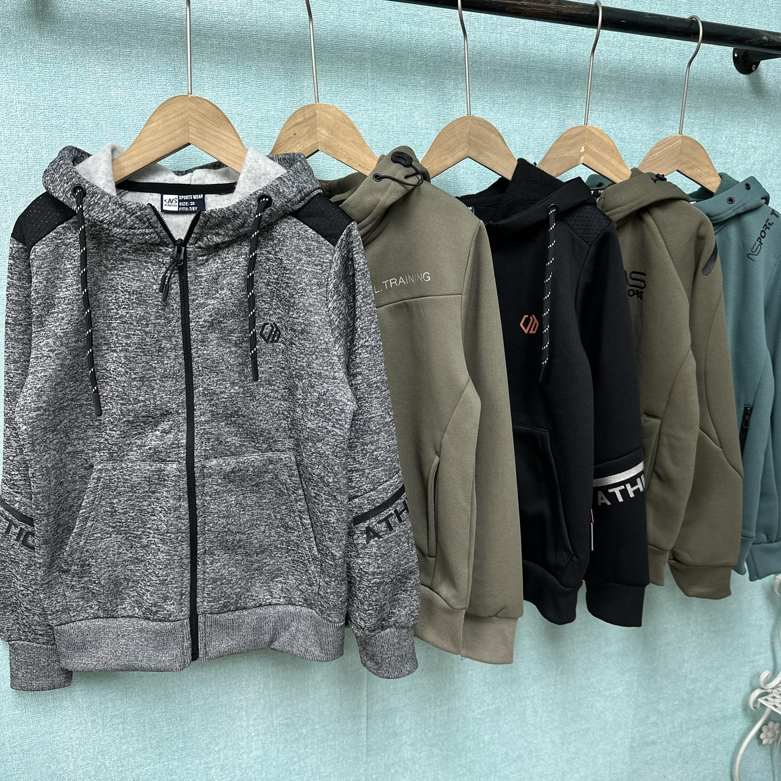 外贸原单童装儿童春秋款连帽卫衣男女童中大童休闲运动速干外套