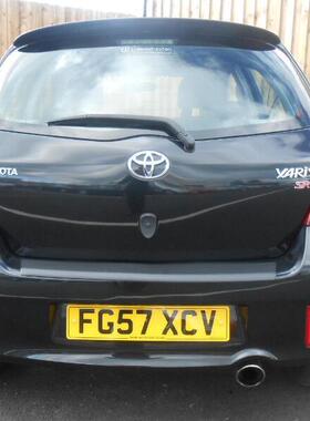 适合右軚Toyota Yaris雨刷片汽车刮雨器水拨胶条后窗雨刮摇臂总成