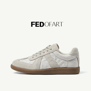 fed羊皮垫秋季女鞋经典百搭耐磨复古运动休闲鞋板鞋平底德训鞋女
