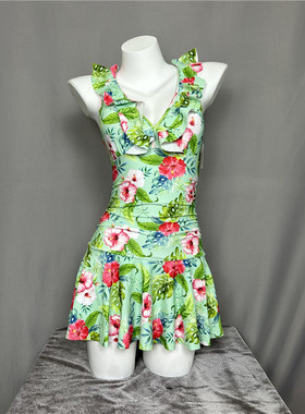 衣恋旗下EBLIN 三色鲜艳大气一件式沙滩温泉裙式泳衣ECAR824012