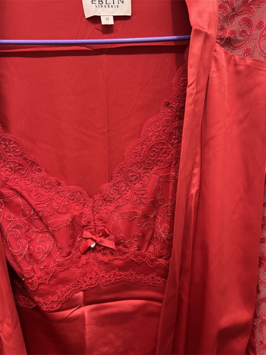 E-LOVES EBLIN WEDDING SERIES P21 RED NATAL YEAR COMFORTABLE AND NOBLE NIGHTGOWN SET SERIES C11011