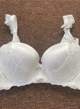 衣恋旗下EBLIN 白色性感网纱缎面罩杯聚拢上托女性文胸ECBR823031