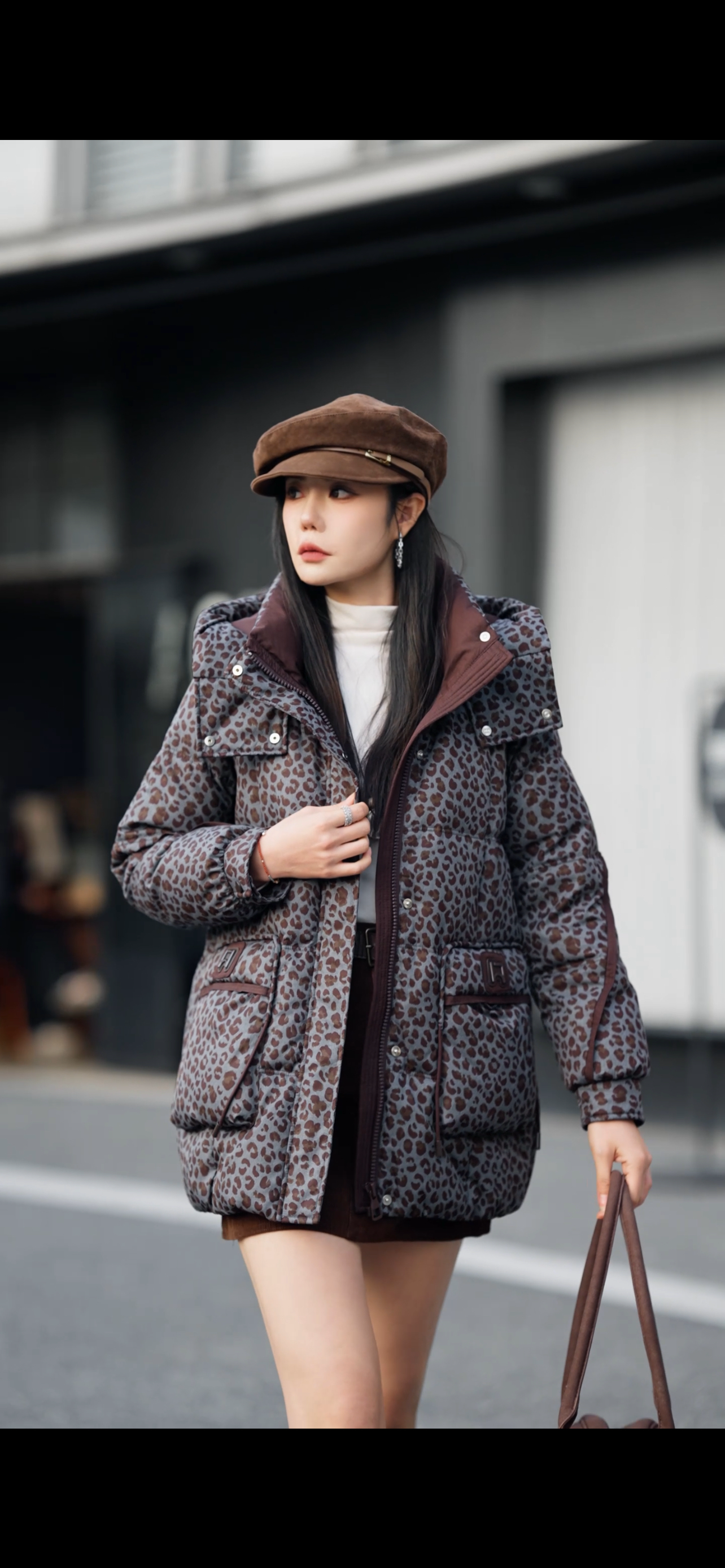 【连锁实体】沙妃炫倪25921冬新2025时髦洋气90白鸭绒羽绒长外套