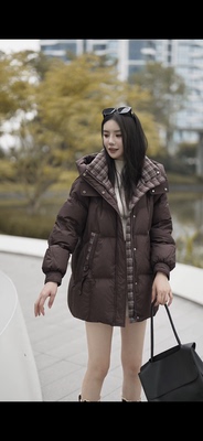 【连锁实体】莉莉贝尔5B602冬新2025时髦洋气90白鸭绒羽绒外套潮