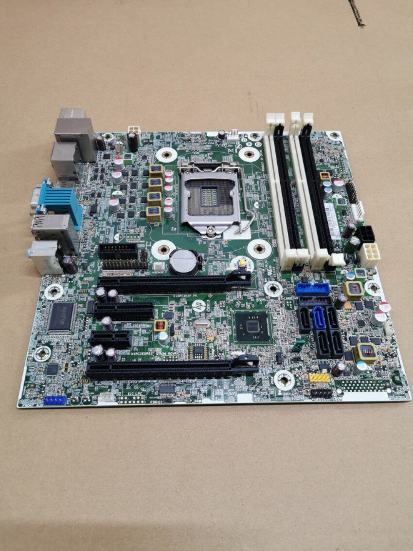 HP Z230 SFF CMT 工作站主板 698114-001 697895-002 001