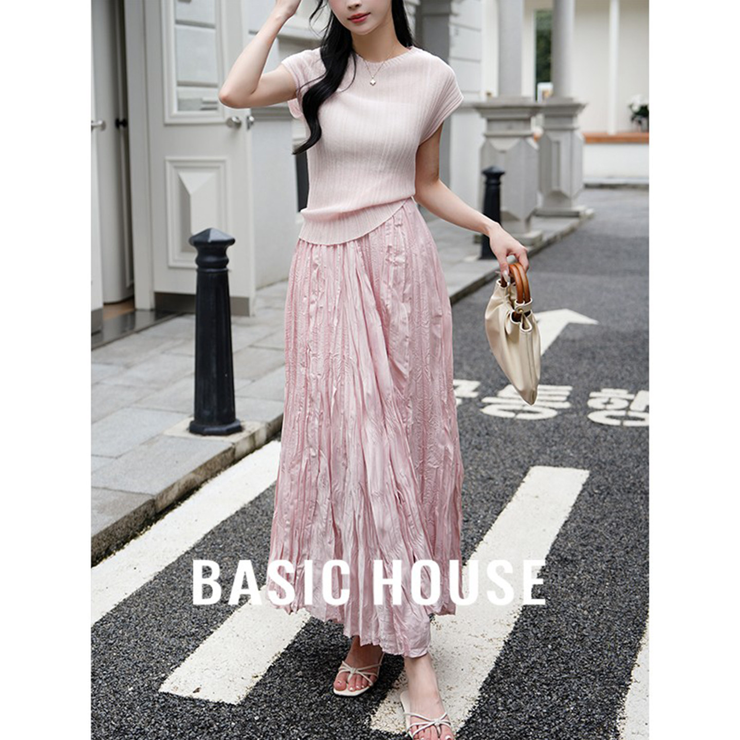 Basic House/百家好松紧腰压褶长款半身裙显瘦t恤两件套装女2026