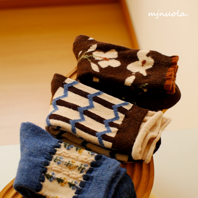 米吉诺拉 冬季时尚田园风植物花卉保暖羊毛袜加厚中筒堆堆袜子女