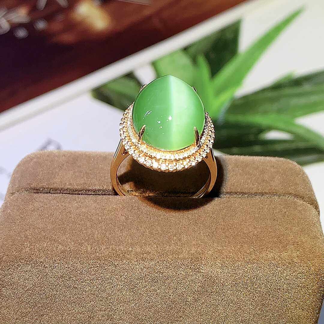 碧玉戒指18k金镶玉玉石金猫眼戒指18k重金伴南非真钻俄罗斯七号坑