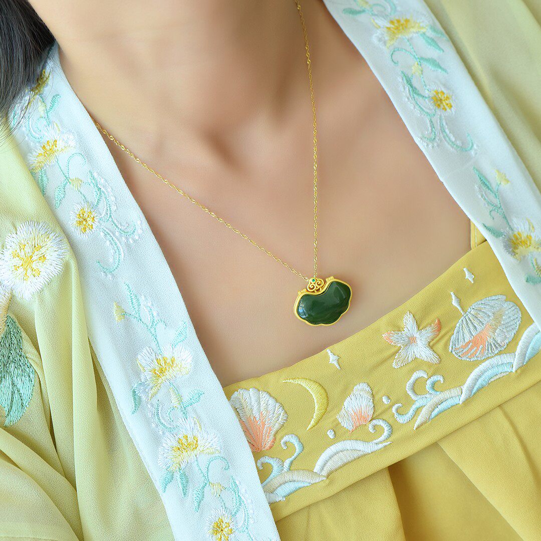 s925银镶和田碧玉如意锁香囊吊坠颈饰项链古法带证书纯天然16691