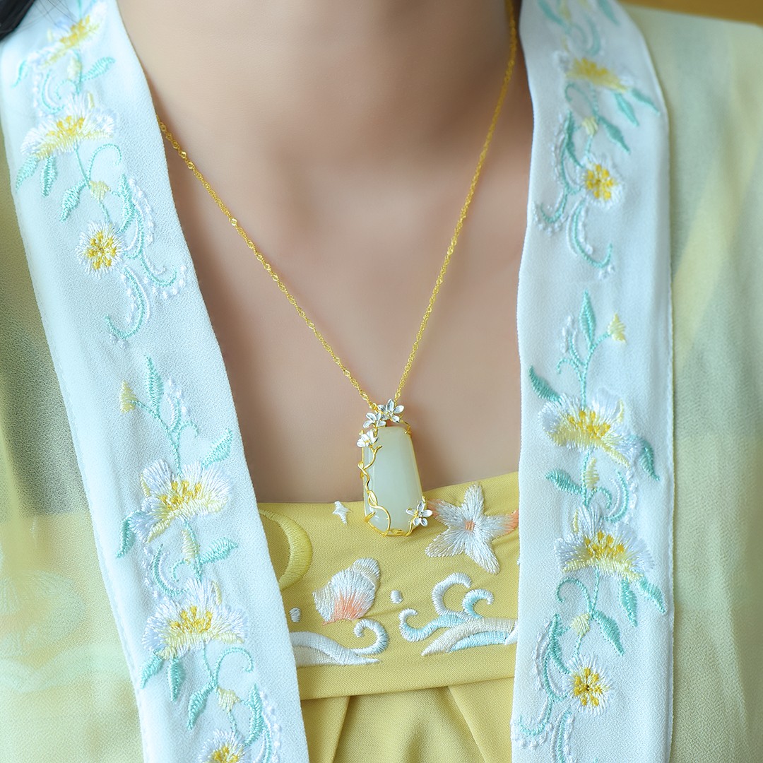 S925银镶嵌和田玉平安牌鼓面吊坠挂件颈饰玉石饰品白玉女士6159
