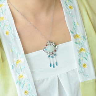 古法银镶和田玉荷花白加绿配多宝珐琅吊坠6560