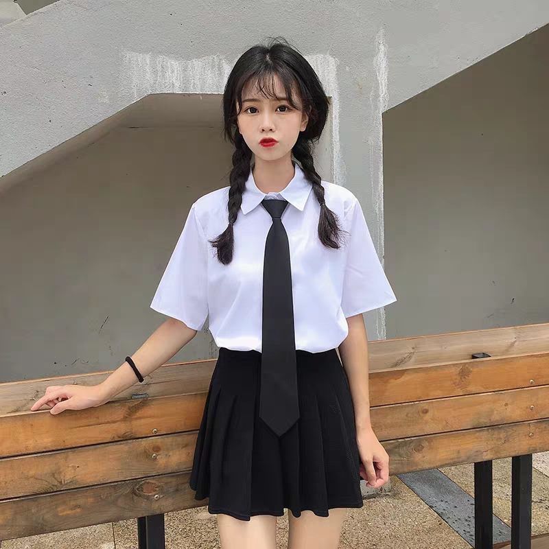 2026夏季韩版白色衬衣配领带设计感bf风百搭学院风衬衫女短袖小众