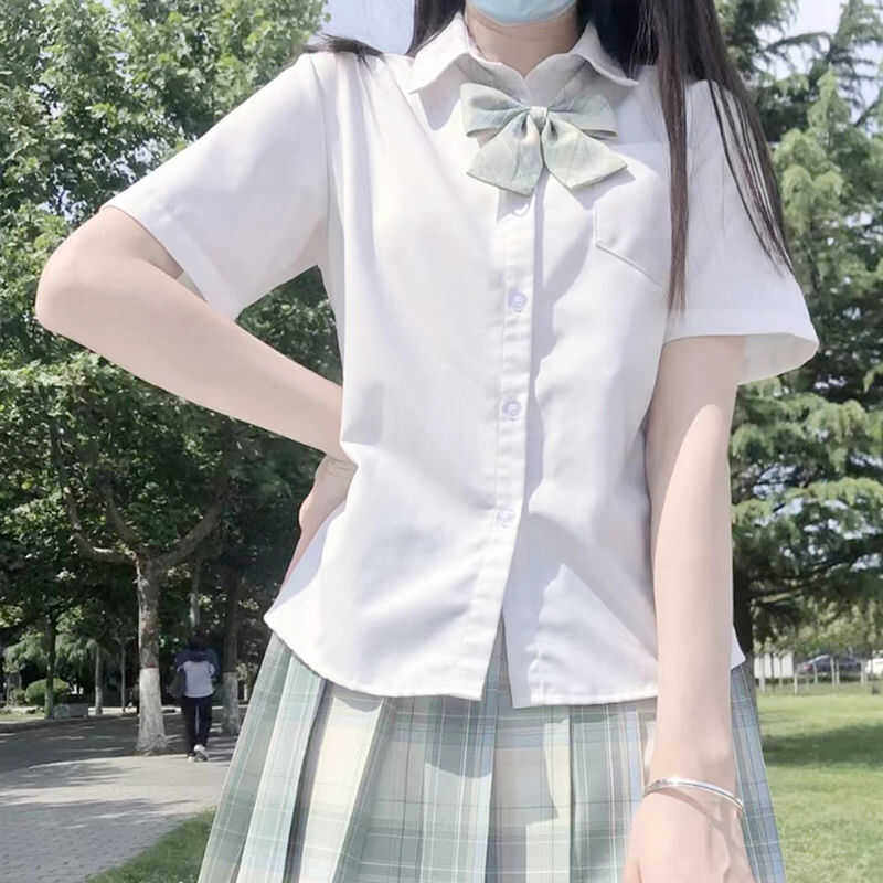 夏季学院风百搭尖领少女感奶白色衬衫宽松设计感日系风甜美jk制服
