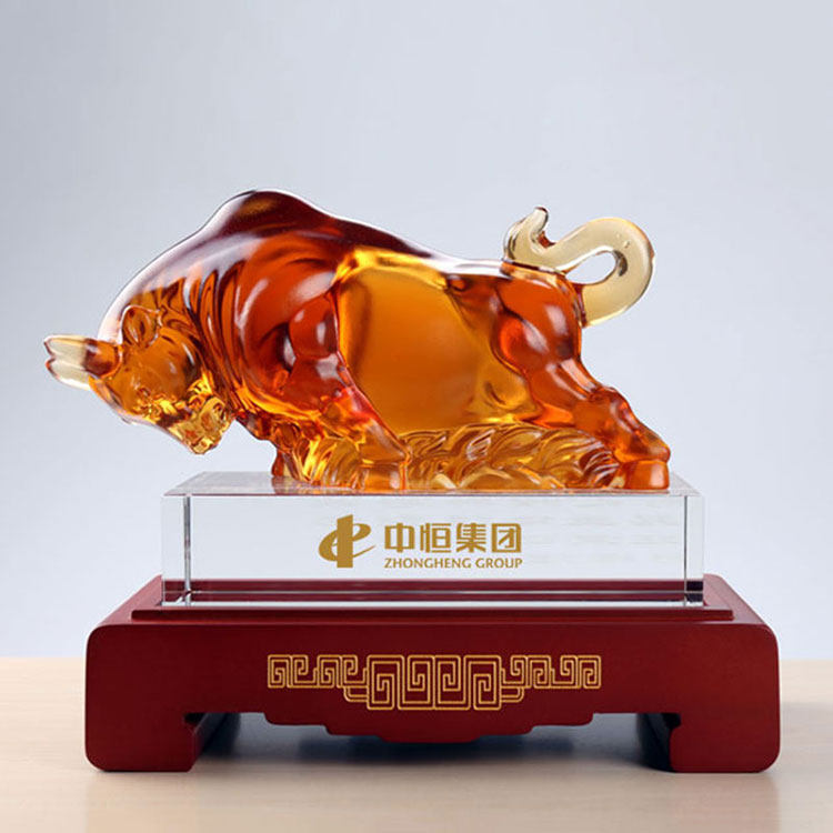 琉璃摆件牛势勇往直前时尚创意家居饰品上市开业礼品个性定制刻字