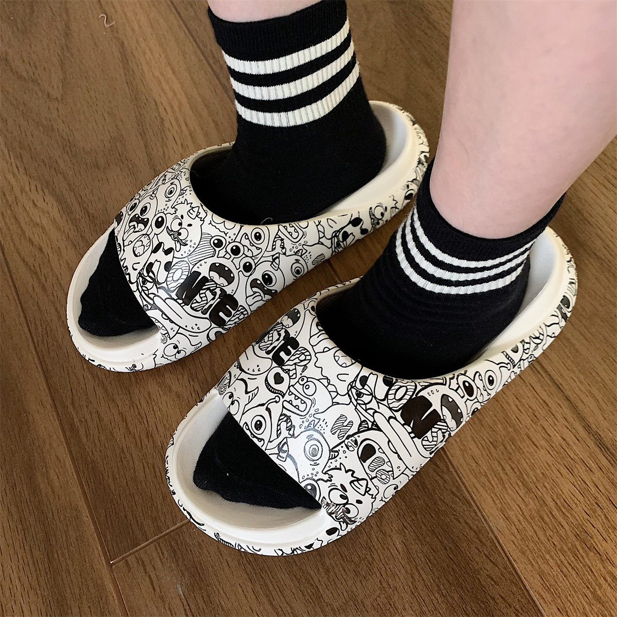 防滑踩屎感eva外穿度假沙滩鞋夏季创意个性涂鸦怪兽新款凉拖鞋女