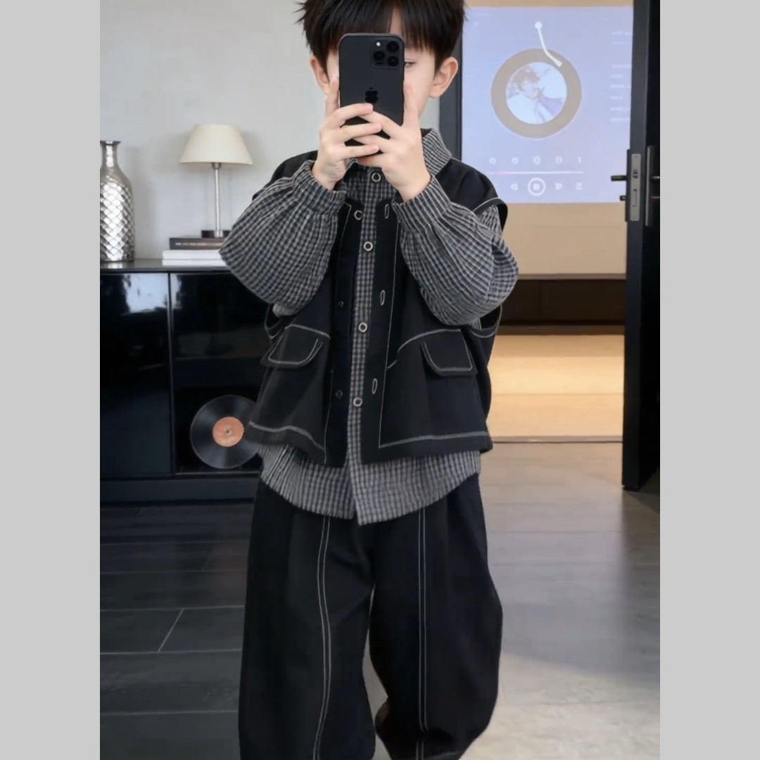 男童春季套装2026新款中大儿童格子衬衫长袖牛仔马甲阔腿裤三件套