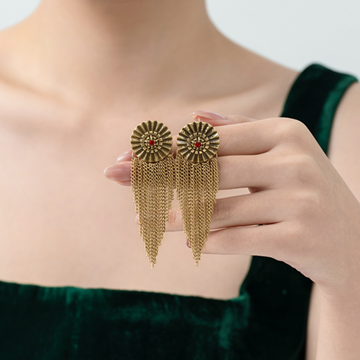 中古vintage做旧肌理红钻圆扇形金链流苏耳钉异域名族风度假耳环