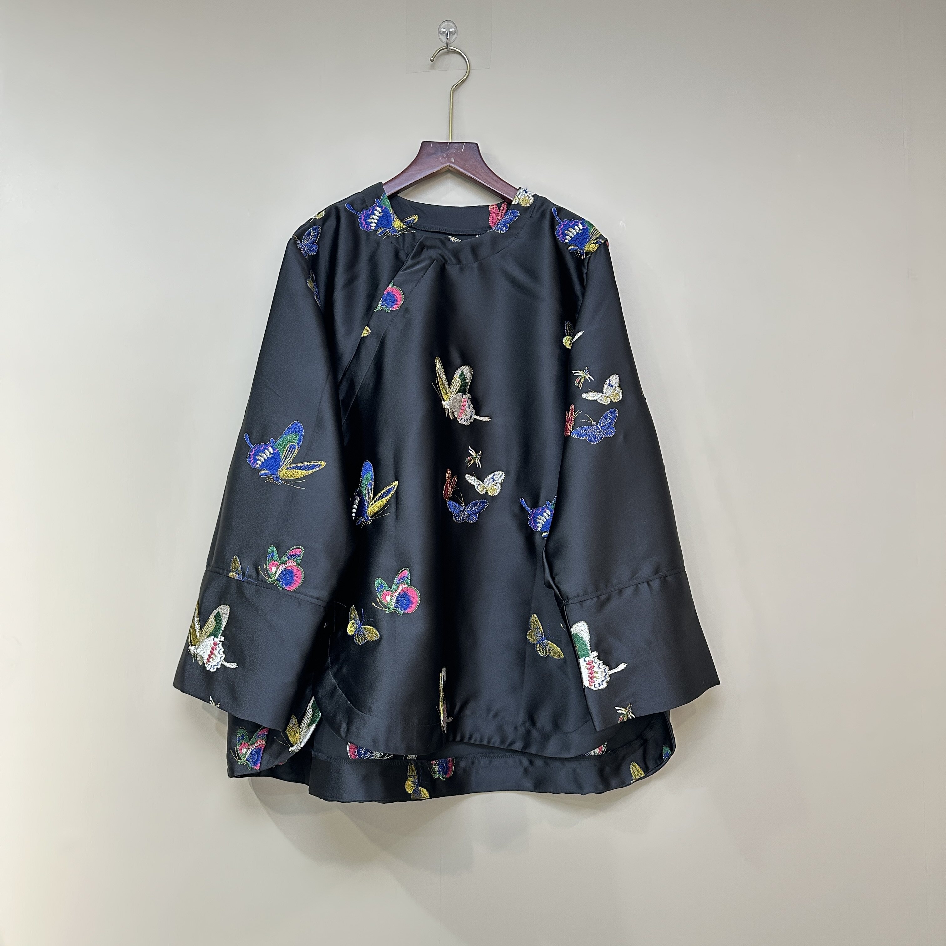 2026早春新款刺绣上衣新中式国风宽松显瘦百搭套头上衣