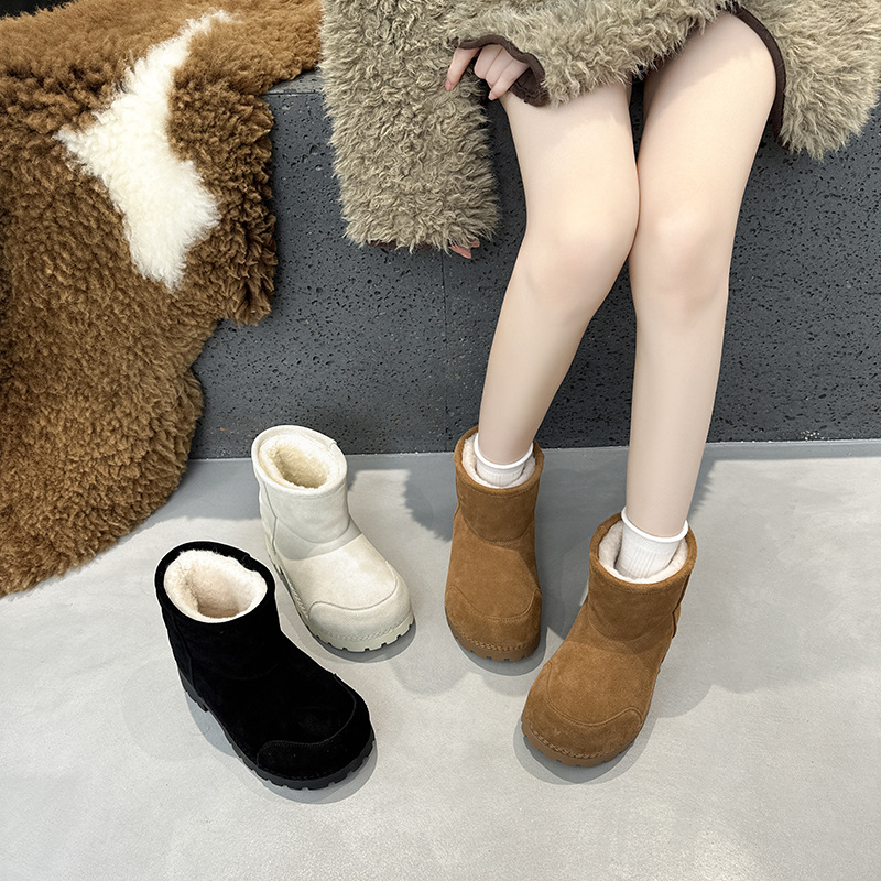 走秀款丑萌憨憨大头雪地靴女2024冬厚底中筒靴加绒保暖东北大棉靴