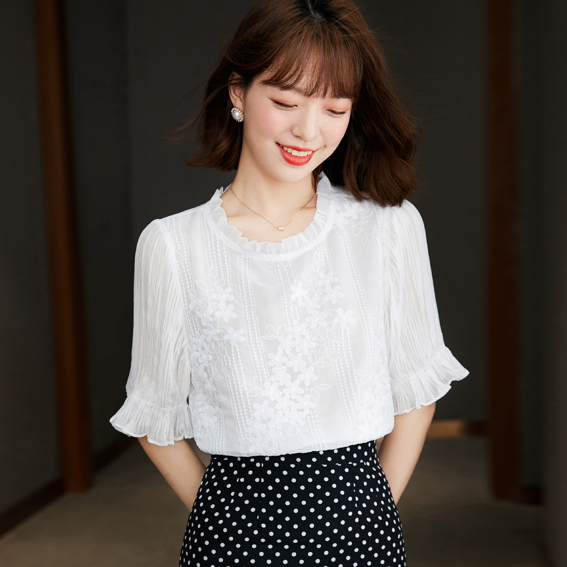 2023年设计感小众甜美减龄洋气上衣女早春新款喇叭袖雪纺衫上衣女,女装/女士精品,衬衫,淘宝优惠券,粉丝福利购,淘宝优惠卷