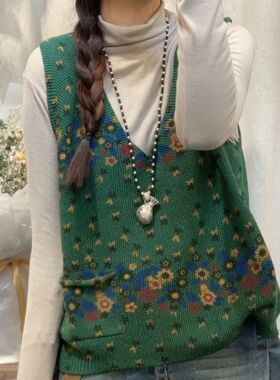 复古百搭2024早春新款宽松印花V领马甲针织无袖背心时尚经典上衣