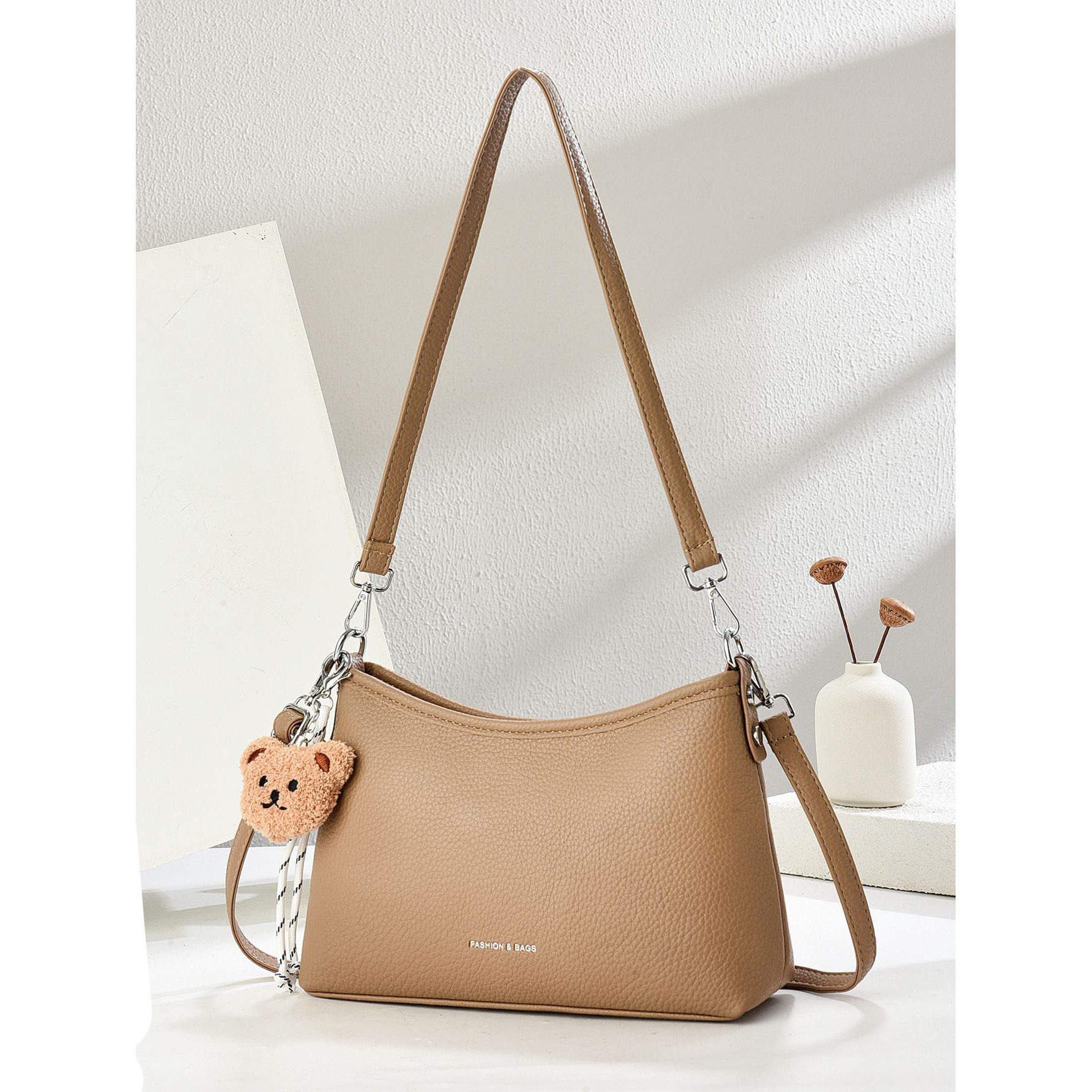 玩偶挂饰单肩包/2025新款休闲通勤女包时尚斜挎包ladiesbags,箱包皮具/热销女包/男包,单肩包,淘宝优惠券,粉丝福利购,淘宝优惠卷