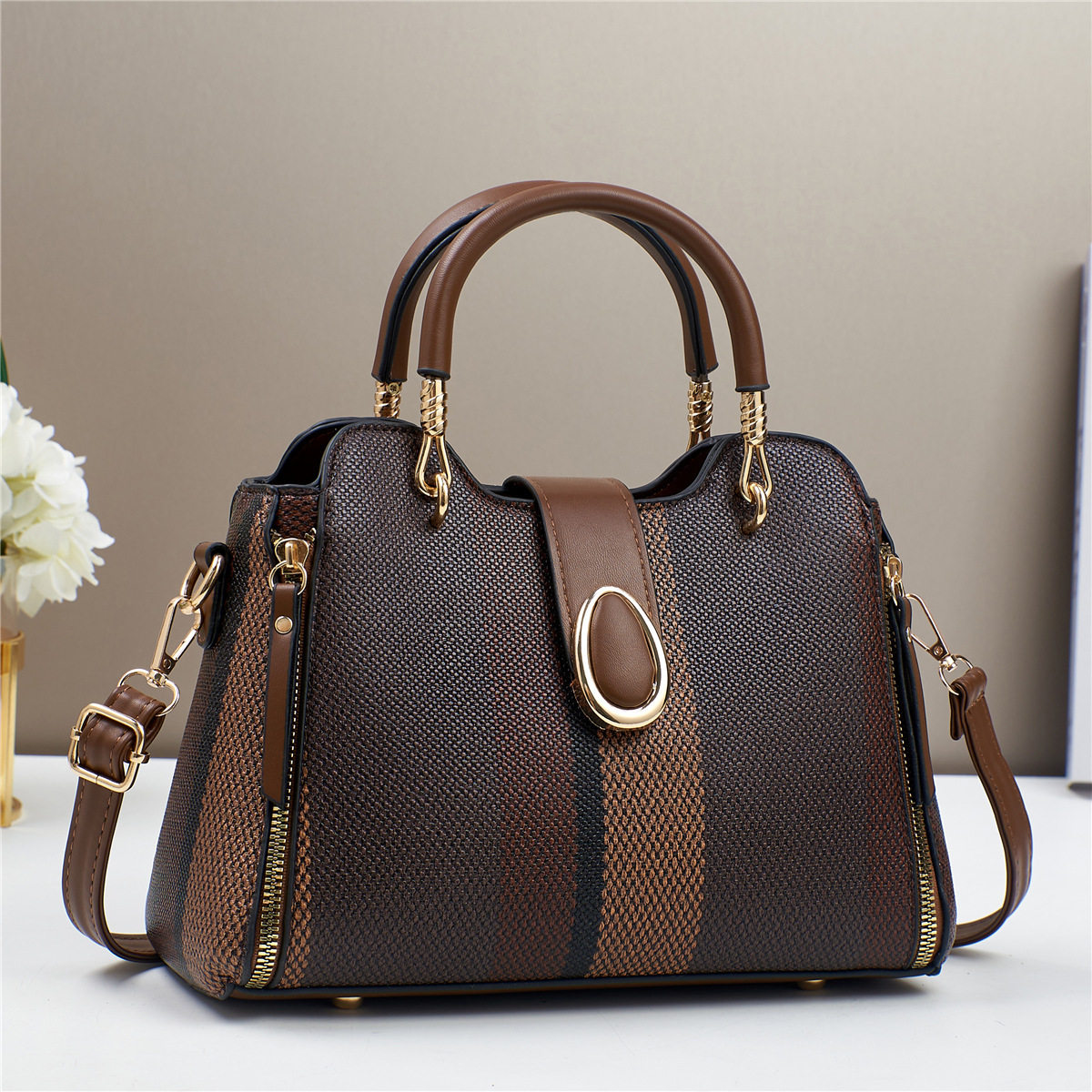 复古水桶包2024秋季新款撞色手提包跨境斜挎小包包女潮时尚单肩包,箱包皮具/热销女包/男包,单肩包,淘宝优惠券,粉丝福利购,淘宝优惠卷