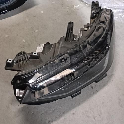 艾瑞泽8拆车前大灯后尾灯贯穿灯