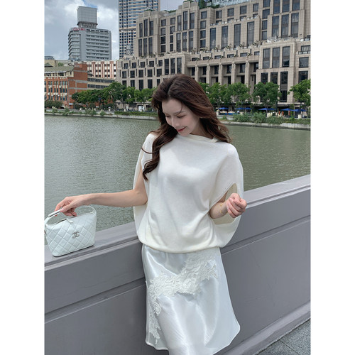 Rian trea雨婷 温柔风蕾丝半身裙女重工钩花刺绣高腰显瘦气质包臀